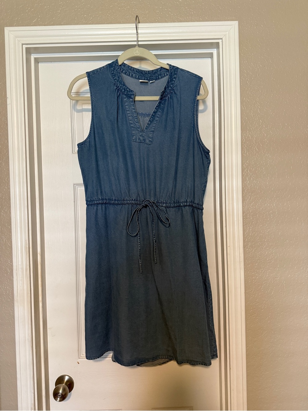 Gap Sleeveless Chambray Tie-Waist Dress